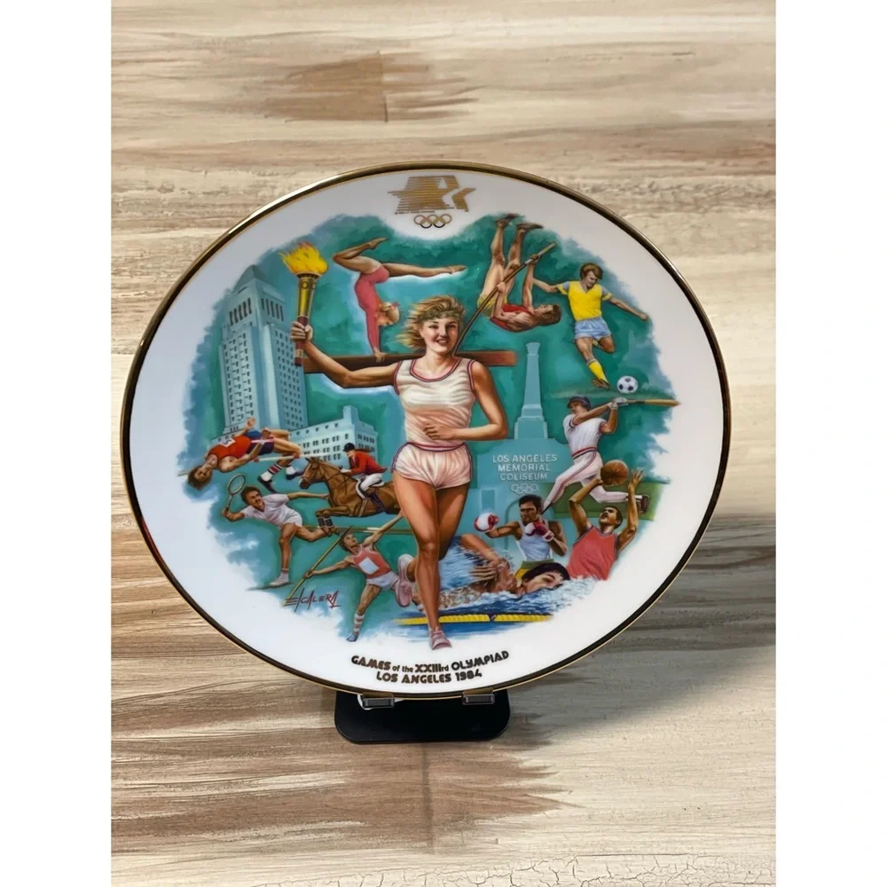 1984 Olympic Games Commemorative Plate XXIIIrd Olympiad Tribute - Picture 1 of 6